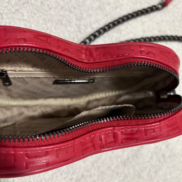 steve madden embossed red heart crossbody purse bag y2k coquette romantic girly - Picture 3 of 6